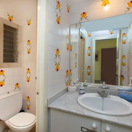 Apartment Cala Del Mar By Interhome Tossa de Mar